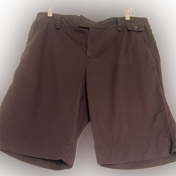 Dockers versatile & comfy Mid-Rise curvy brown shorts! - Picture 4 of 11